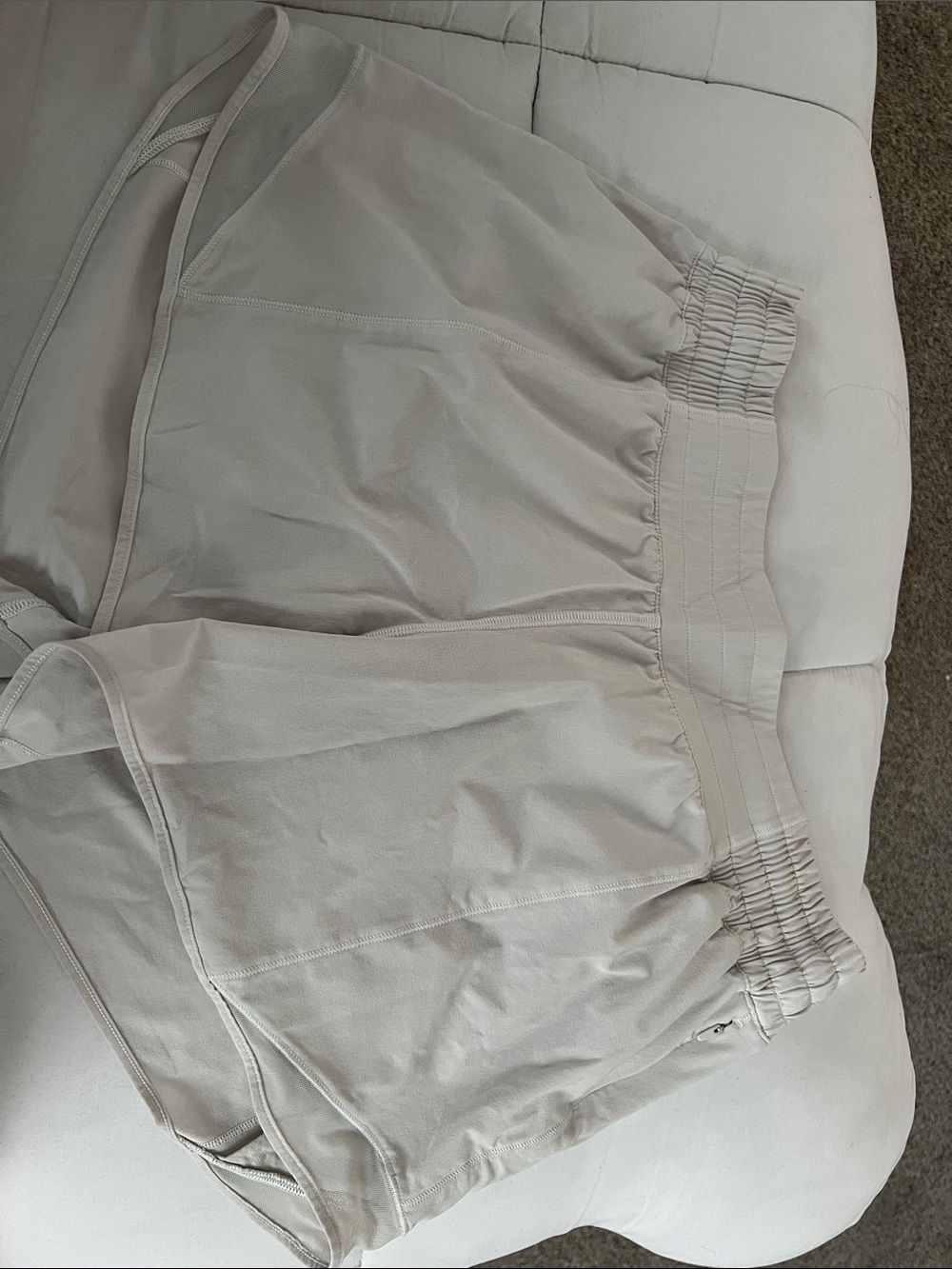 Lululemon athetica speed up 4” Women’s Ivory Athletic Shorts